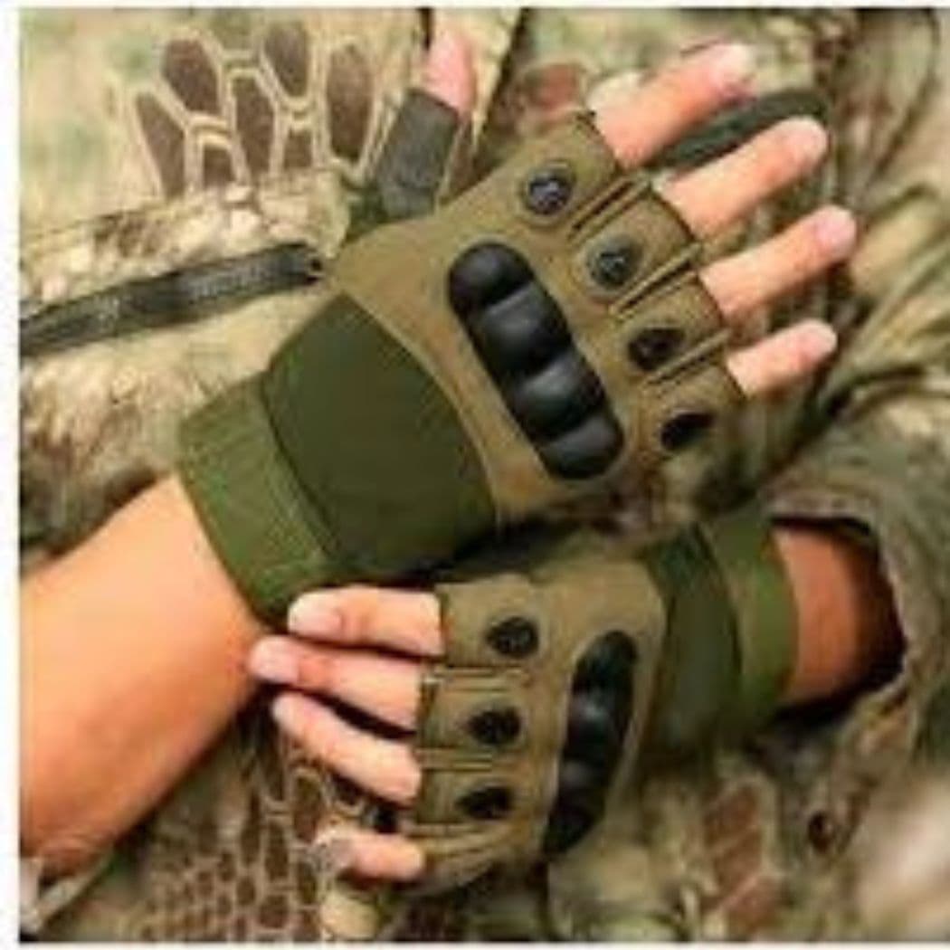 GUANTES TÁCTICOS MEDIO DEDO